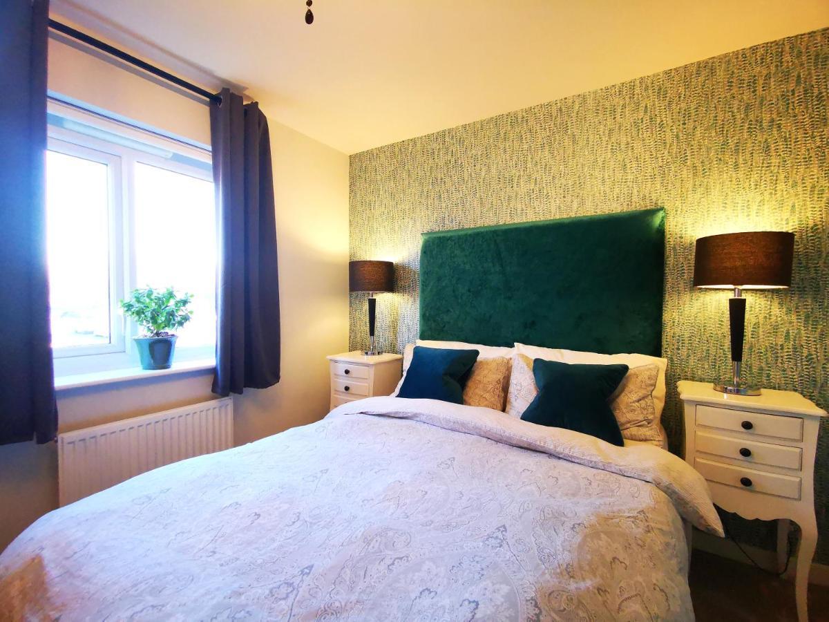 The Lawnswood - Central Manchester Holiday Home With Free Parking Extérieur photo