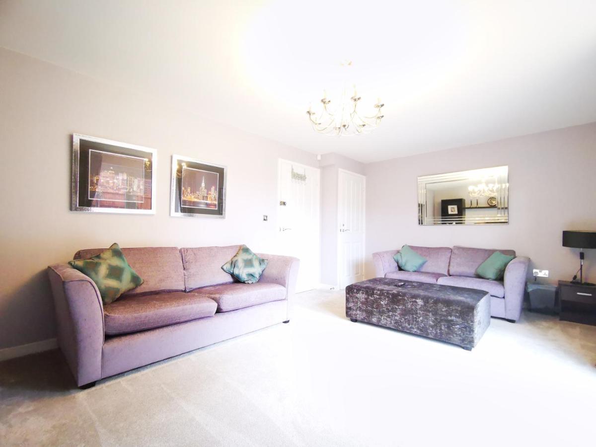 The Lawnswood - Central Manchester Holiday Home With Free Parking Extérieur photo